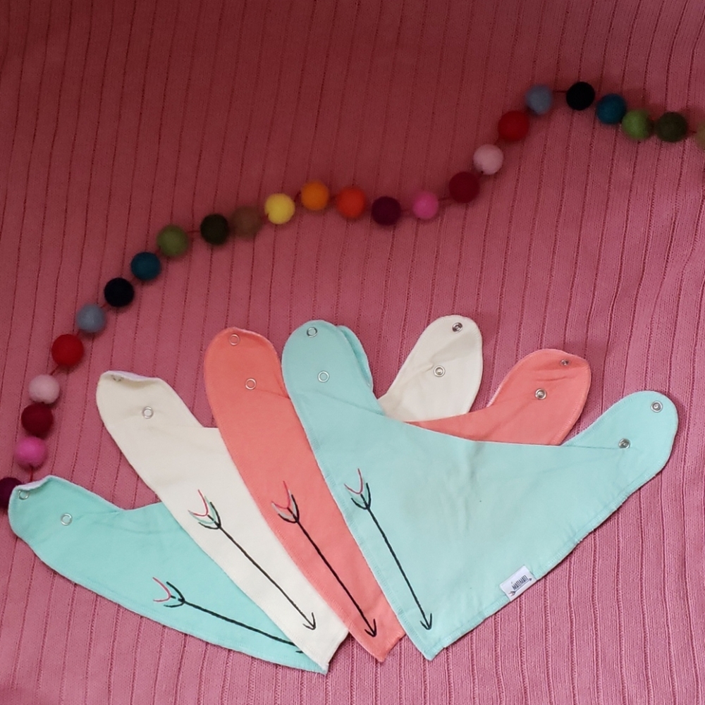 🧡Arrow Bibs